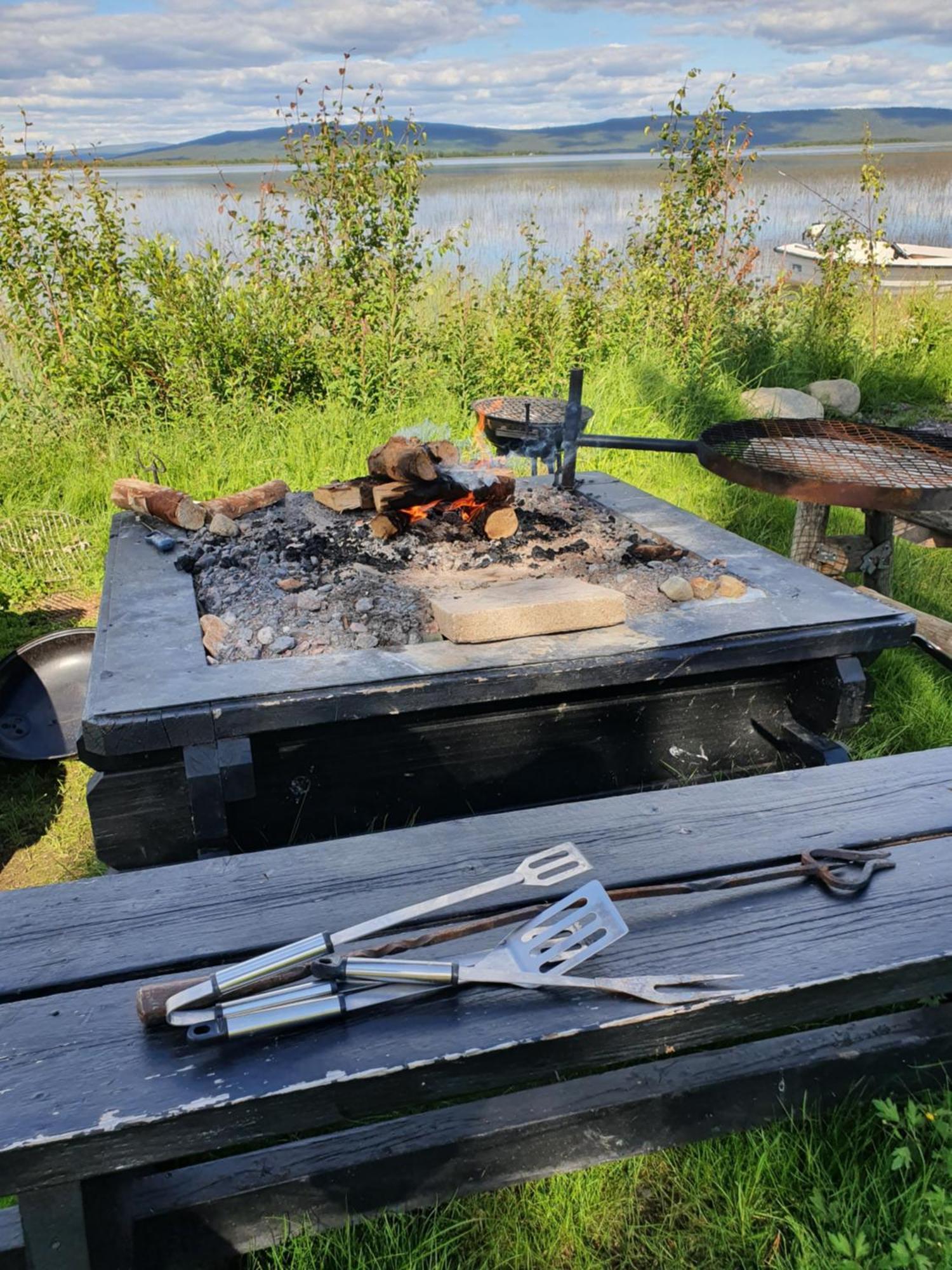Camp Caroli Wooden Cabins Jukkasjärvi Eksteriør bilde